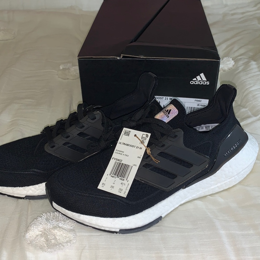 COPY - Adidas Women’s Ultraboost 21! US 8.5 NWT!